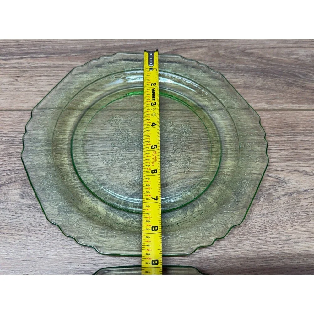 Hazel Atlas Florentine Poppy Uranium Glass Salad Plates Green 8-5/8